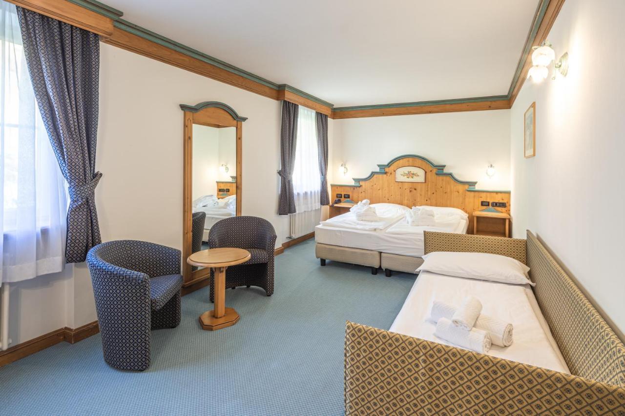 Hotel Bellavista Cavalese Dış mekan fotoğraf